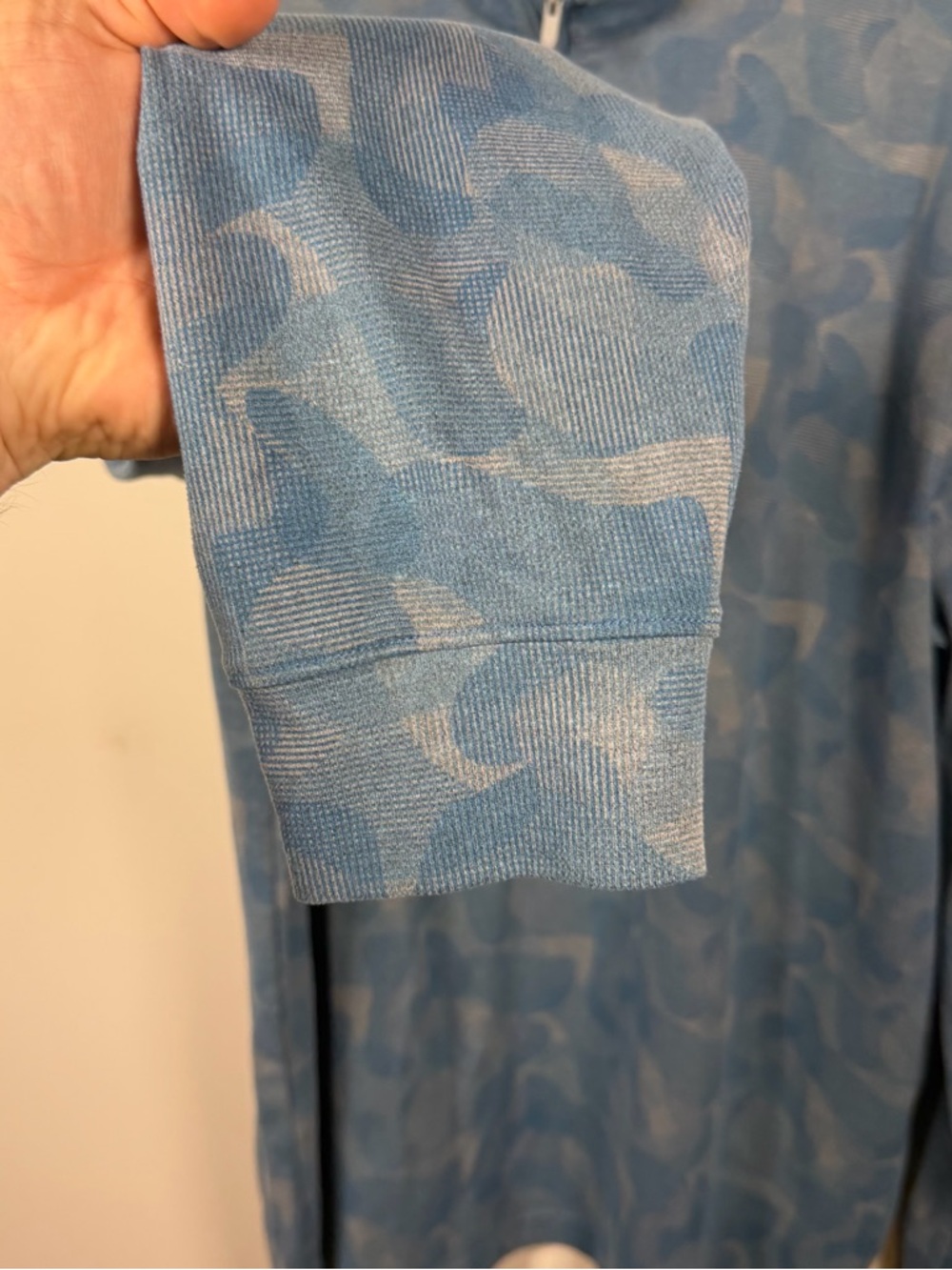 Johnnie-o Dowell Performance Fleece Camo 1/4 Zip Sweatshirt Mens Size XL Blue - Picture 5 of 7